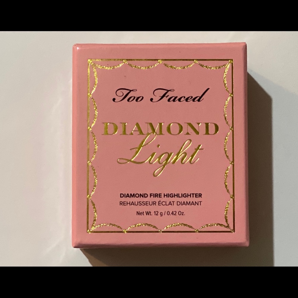 **SOLD**New Too Faced Highlighter